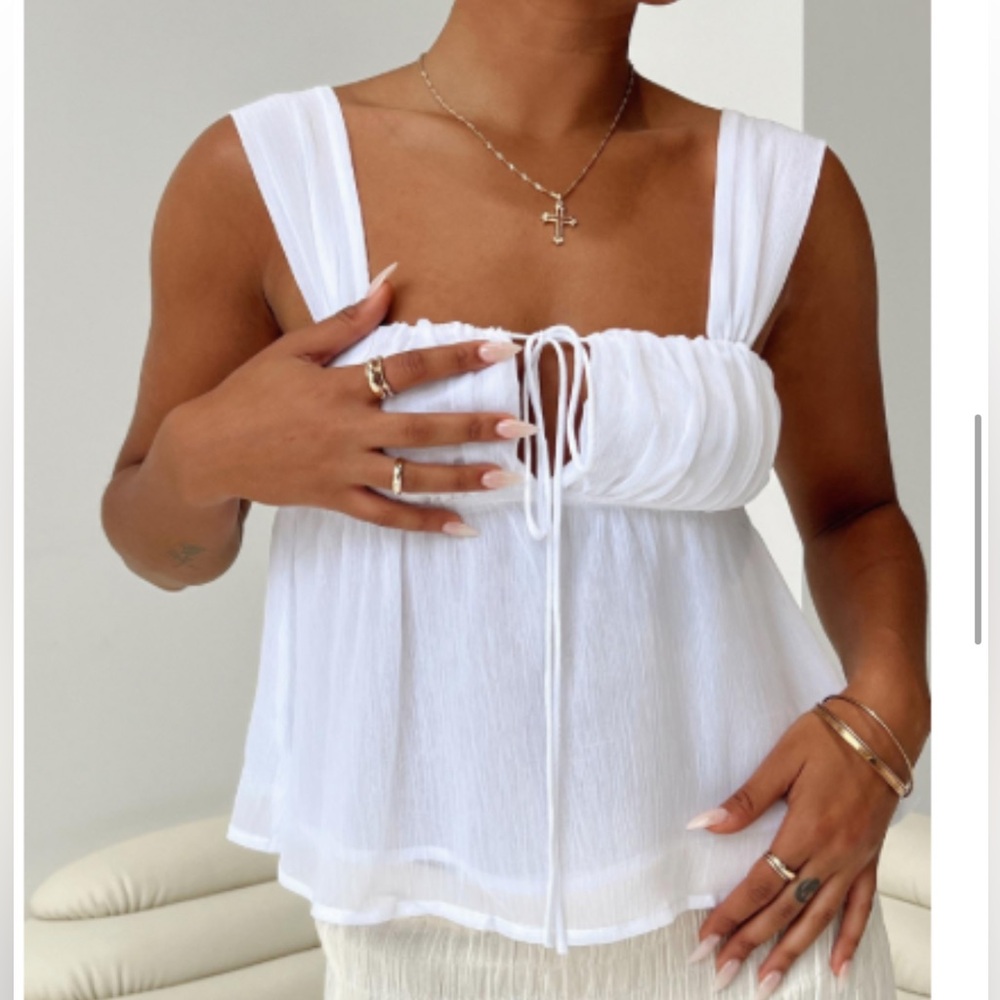 NWT - Princess Polly Mooney Top white in US 8